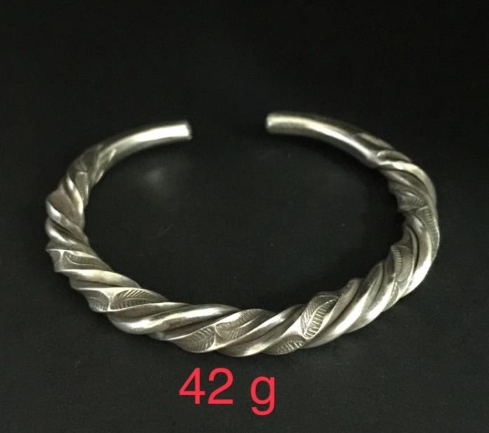 Thai Karen Hill Tribe Silver Bangle 20BG089