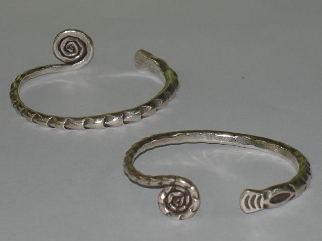Thai Karen Hill Tribe Silver Bangle Swirl Bangle BG071 