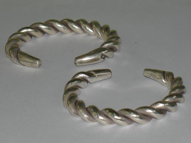 Thai Karen Hill Tribe Silver Bangle Twist Wire Bangle BG080 