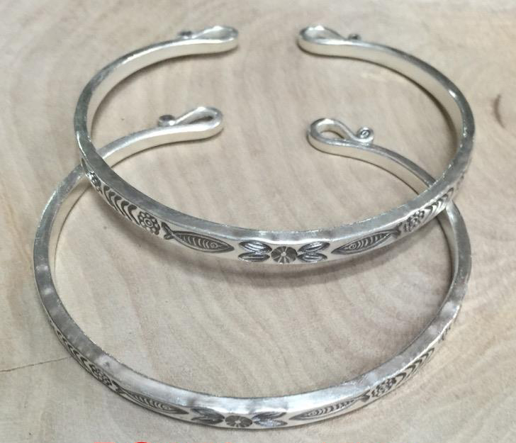 THAI KAREN HILL TRIBE SILVER BANGLE BG376