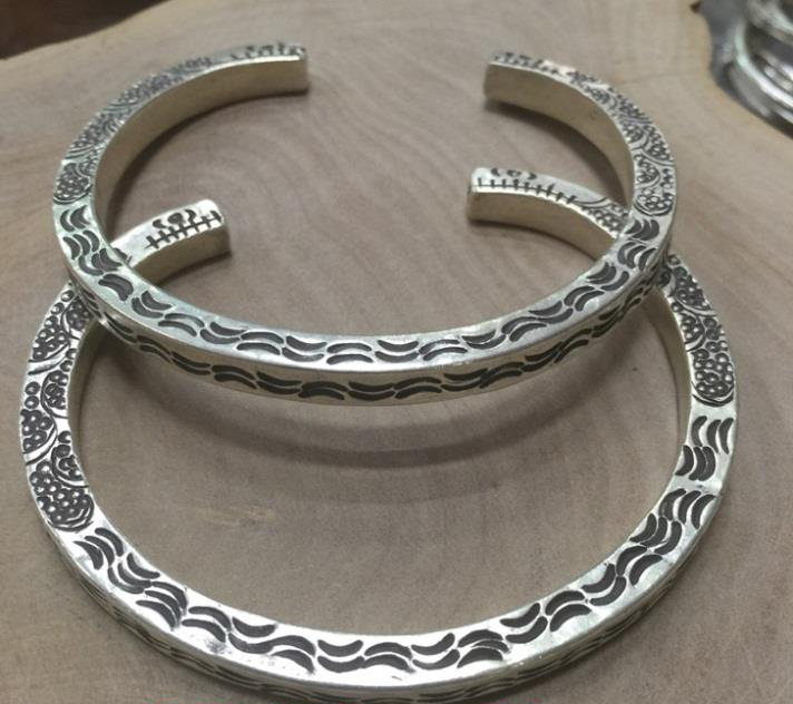 Thai Karen Hill Tribe Silver Bangle BG403