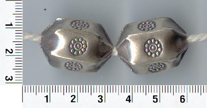 Thai Karen Hill Tribe Silver Beads Flower Printed Pleat Beads BL002 (2 Beads)