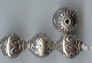Thai Karen Hill Tribe Silver Beads Flower Printed Oval Beads BL253 (5 Beads)