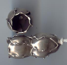 Thai Karen Hill Tribe Silver Beads Plain Poppy Caps BL446 (5 Beads)