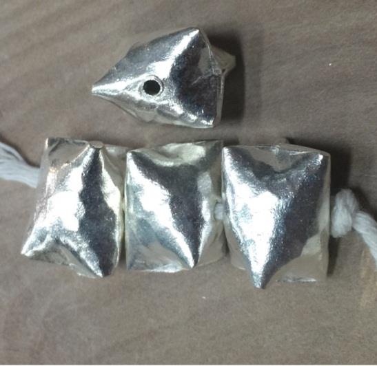 Thai Karen Hill Tribe Silver Beads BL942 (5 Beads)