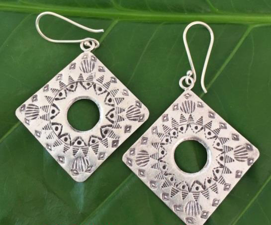 THAI KAREN HILL TRIBE SILVER EARRING ER367 