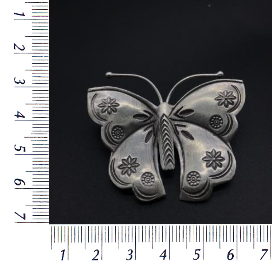 Thai Karen Hill Tribe Silver Pendants 20PD057