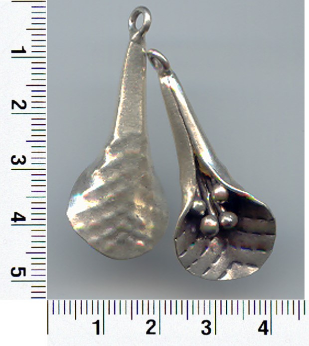 Thai Karen Hill Tribe Silver Pendants Long Leaf Flower Pendant NM041 