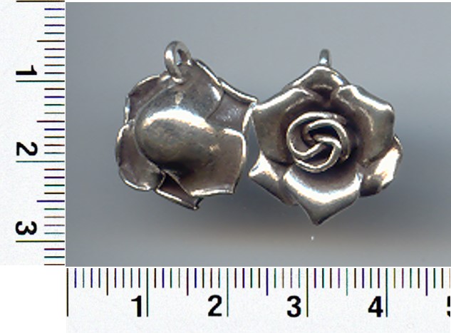 THAI KAREN HILL TRIBE SILVER PENDANTS SWEET ROSE FLOWER CHARM NM055 