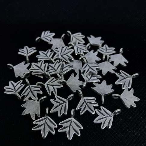 Thai Karen Hill Tribe Silver Pendants 20PD146 (10 Beads)