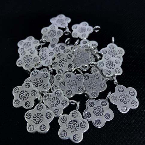 Thai Karen Hill Tribe Silver Pendants 20PD149 (10 Beads)