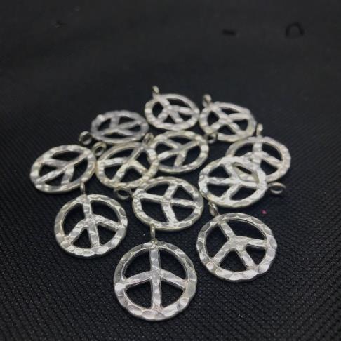 Thai Karen Hill Tribe Silver Pendants 20PD259 (10 Beads)