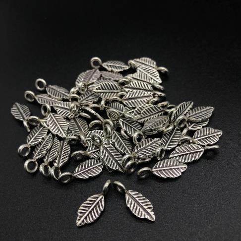 Thai Karen Hill Tribe Silver Pendants 20PD294 (10 Beads)