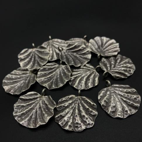 Thai Karen Hill Tribe Silver Pendants 20PD313 (10 Beads)