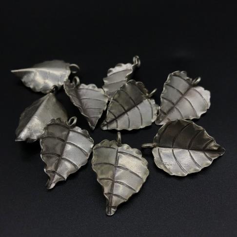 Thai Karen Hill Tribe Silver Pendants 20PD320 (5 Beads)