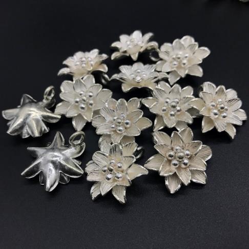 Thai Karen Hill Tribe Silver Pendants 20PD346 (10 Beads)